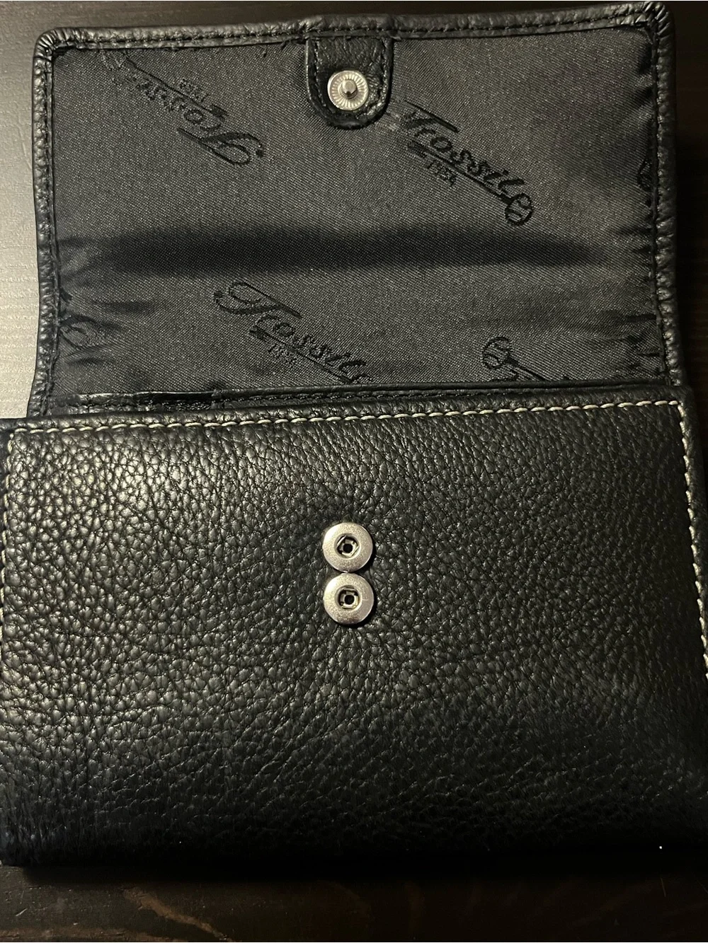 EUC Fossil Black Pebbled Leather Trifold Wallet Contrast Stitching